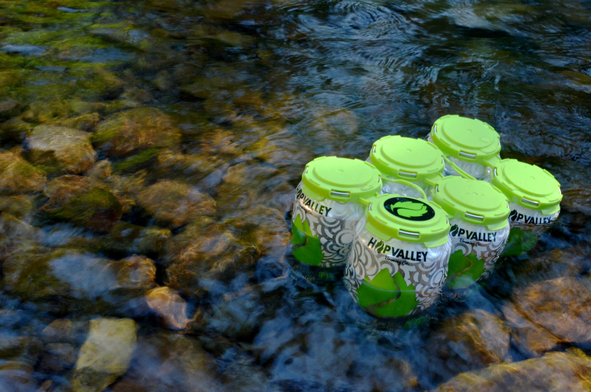 hop valley six pack under water